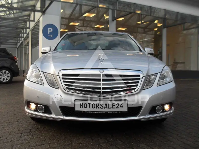 2009 Mercedes Benz E 200