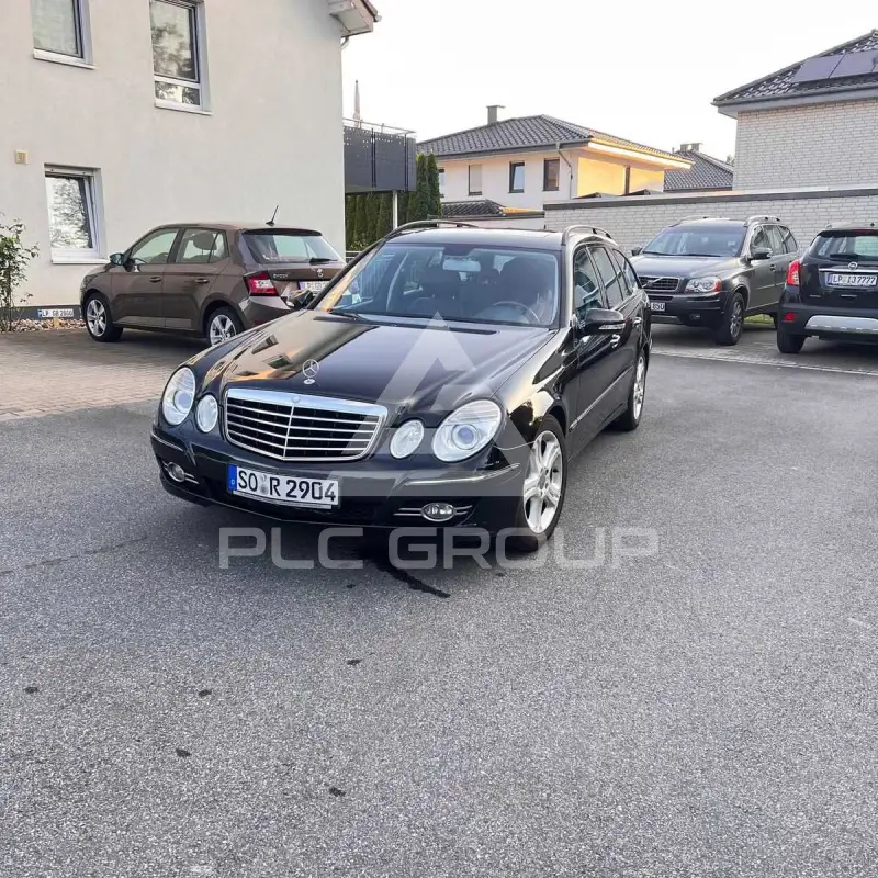 2009 Mercedes Benz E 200
