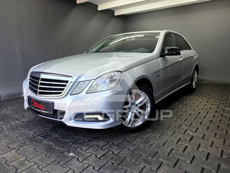 2009 Mercedes Benz E 200