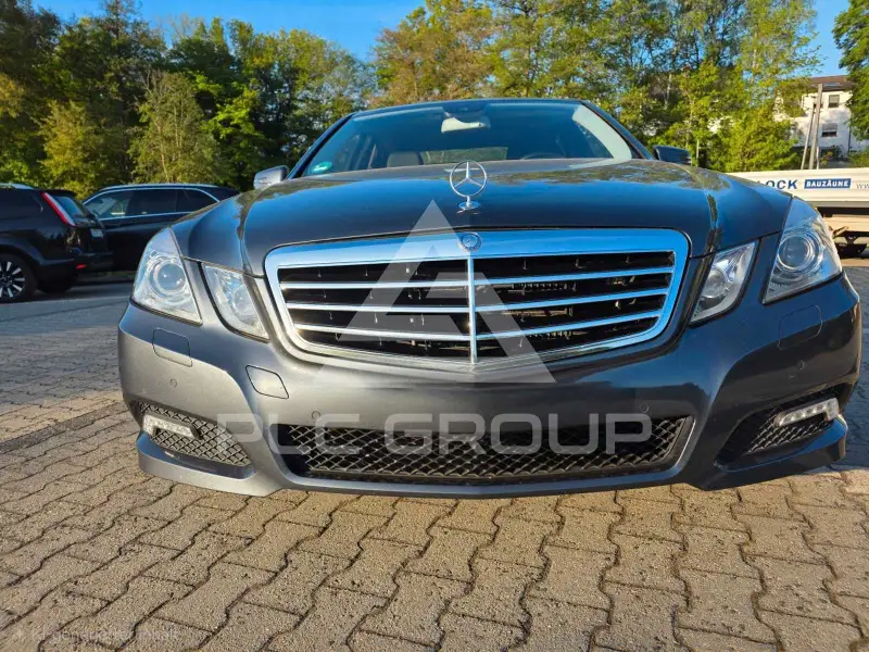 2009 Mercedes Benz E 200