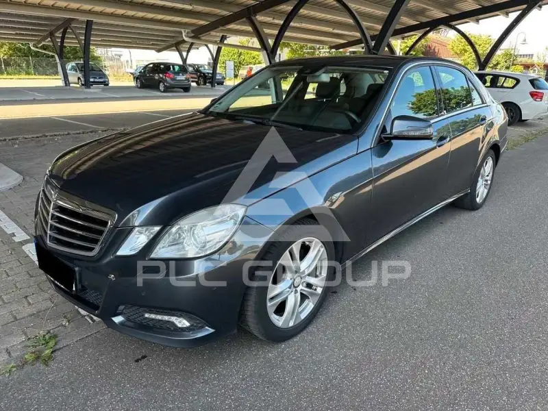 2009 Mercedes Benz E 200