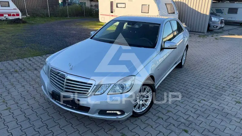 2009 Mercedes Benz E 200
