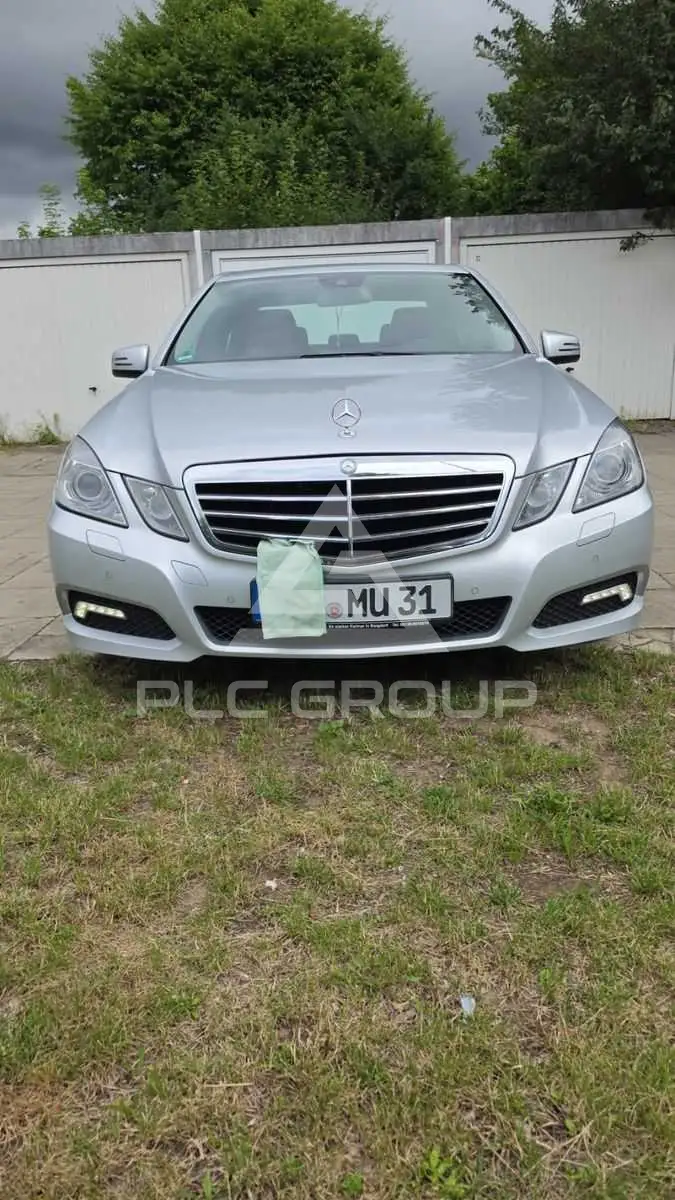 2009 Mercedes Benz E 200