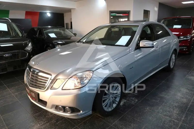 2009 Mercedes Benz E 220
