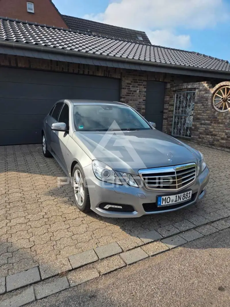 2009 Mercedes Benz E 220