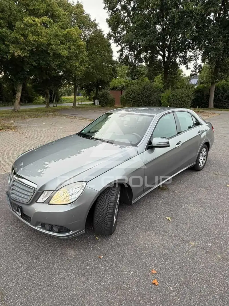2009 Mercedes Benz E 220