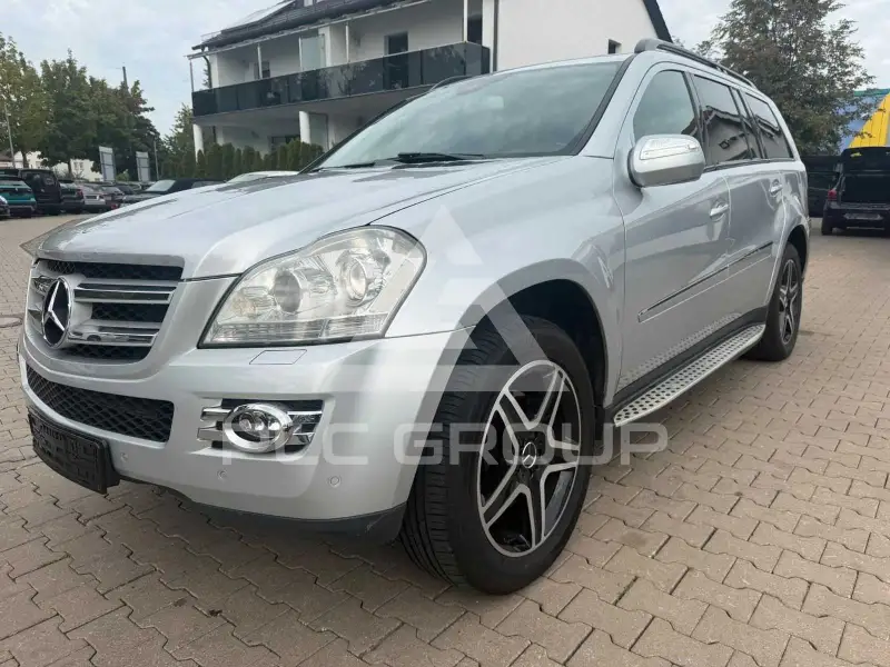 2009 Mercedes Benz GL 320