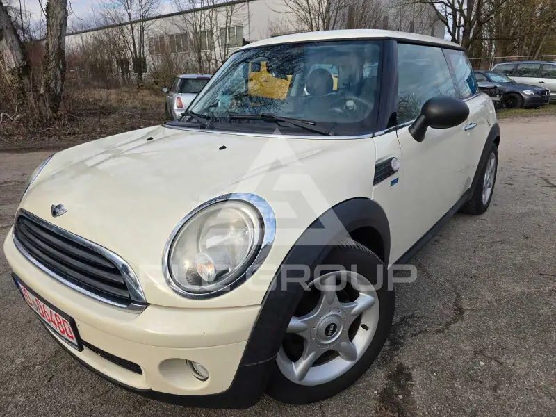 2009 Mini COOPER