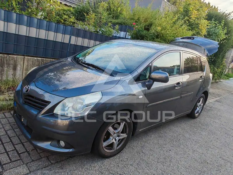 2009 Toyota VERSO
