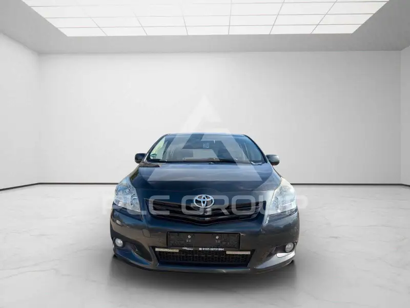 2009 Toyota VERSO