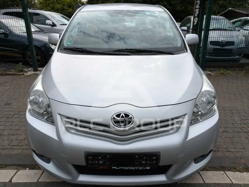 2009 Toyota VERSO