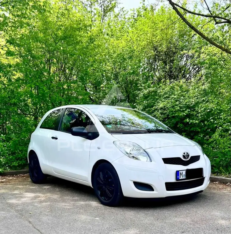 2009 Toyota YARIS