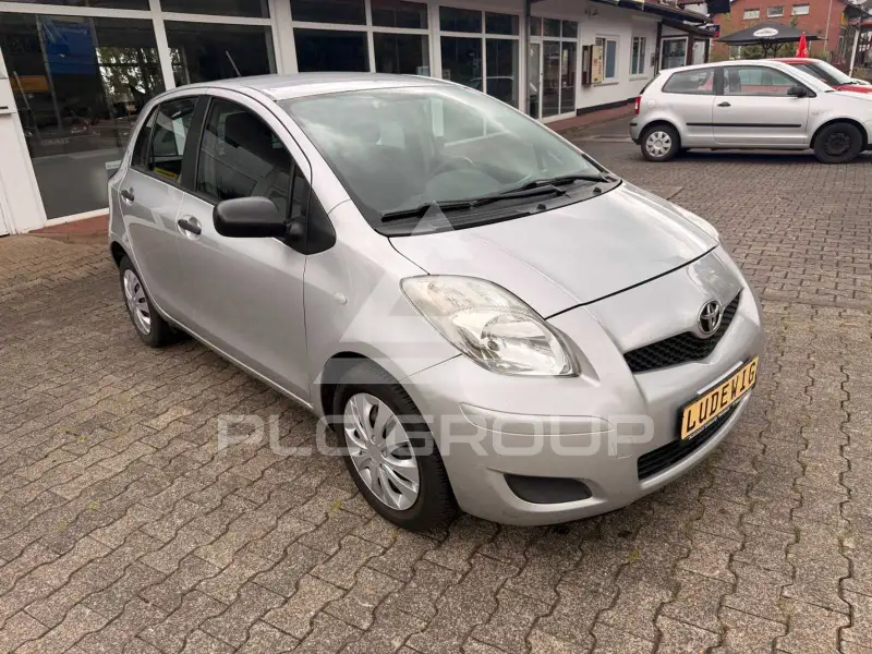 2009 Toyota YARIS