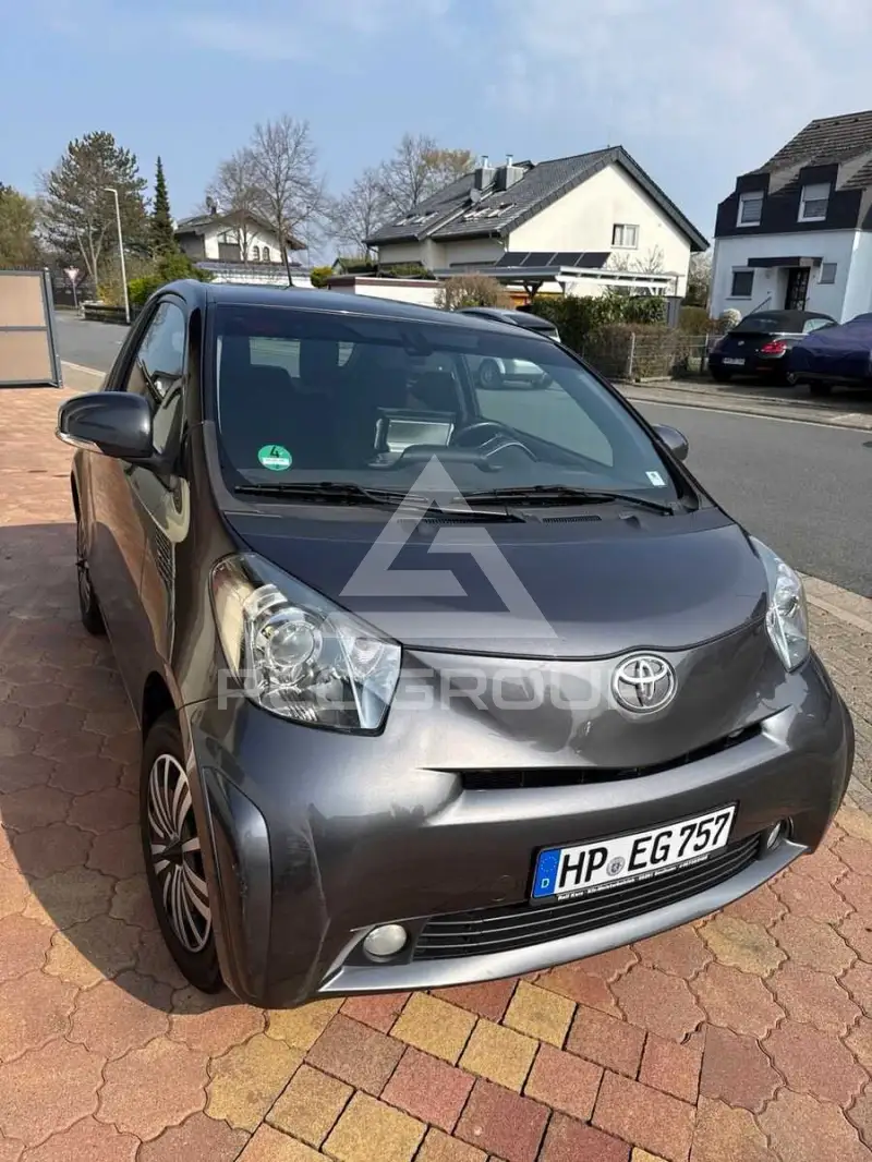 2009 Toyota IQ