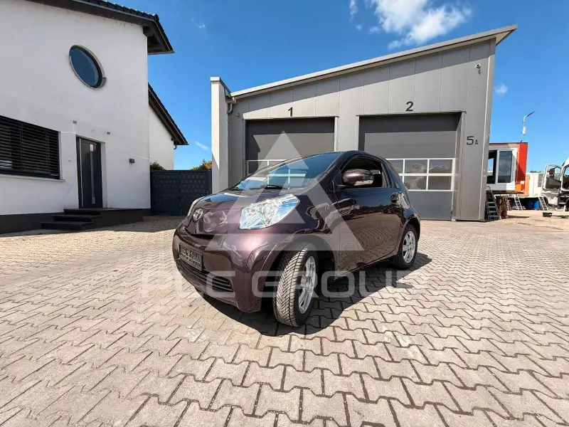 2009 Toyota IQ