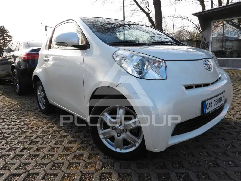 2009 Toyota IQ