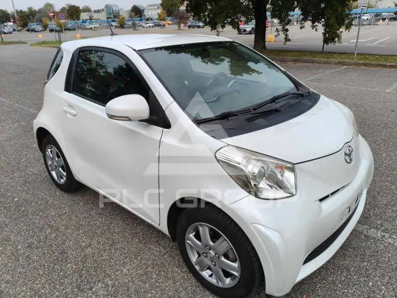 2009 Toyota IQ