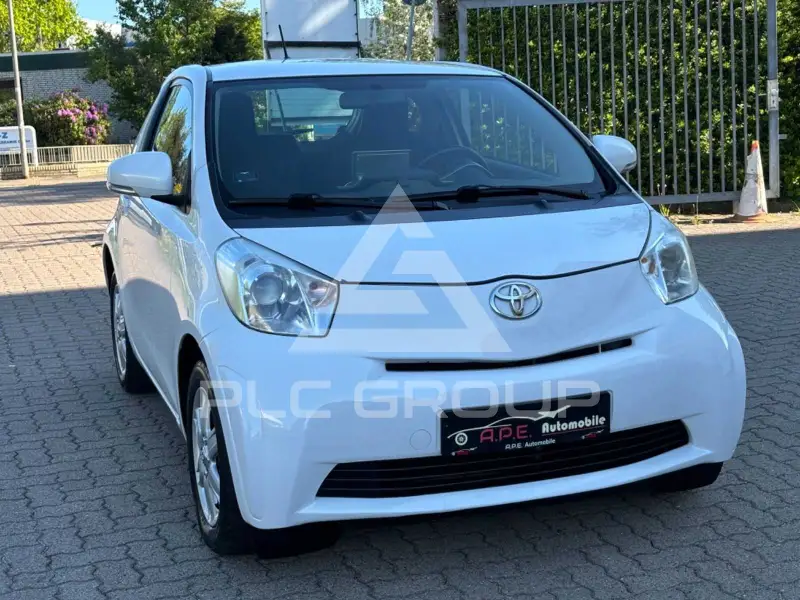 2009 Toyota IQ