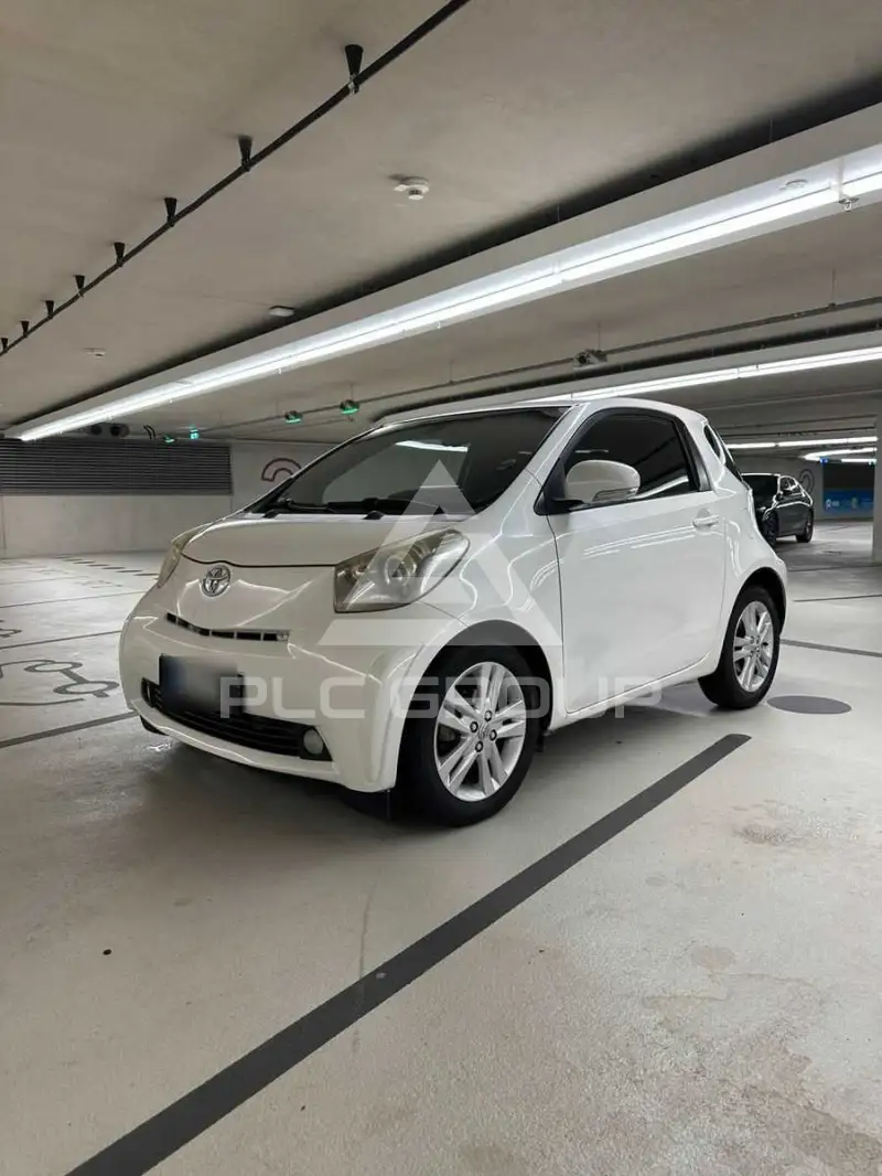 2009 Toyota IQ