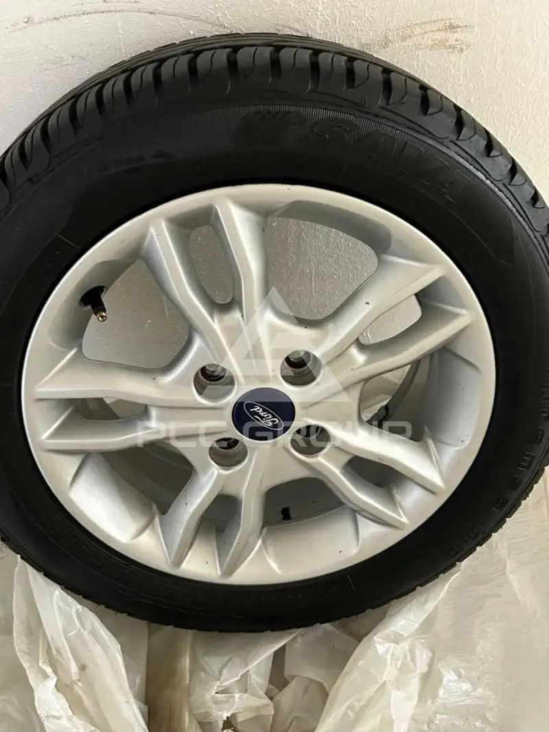 2009 Ford FIESTA