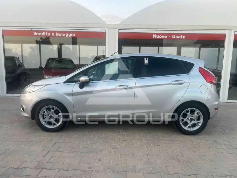 2009 Ford FIESTA