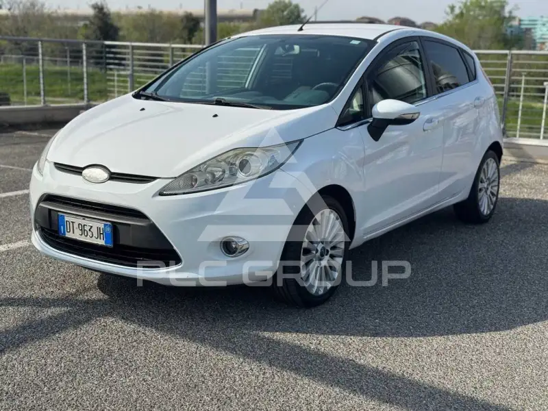 2009 Ford FIESTA