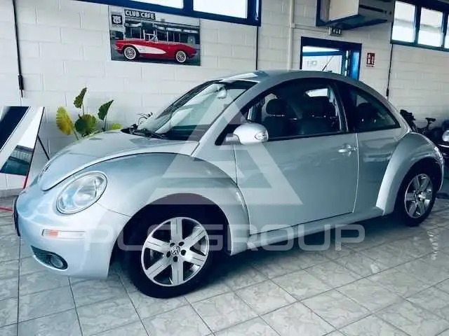 2009 Volkswagen BEETLE