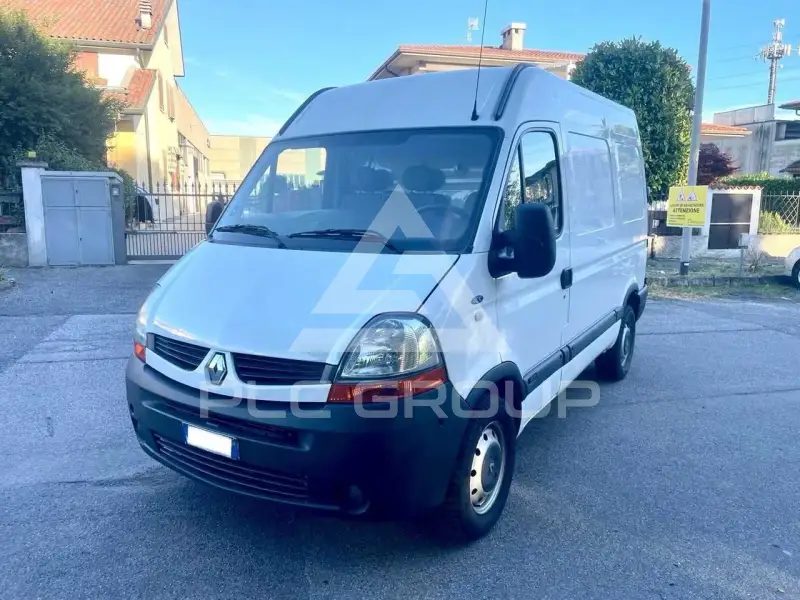 2009 Renault Master