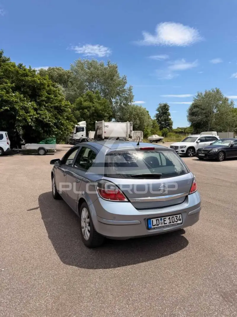 2009 Opel Astra