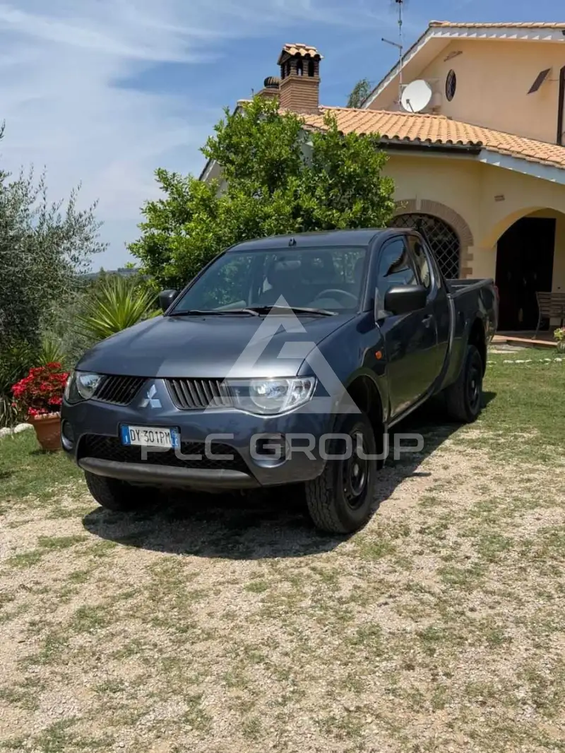 2010 Mitsubishi L200