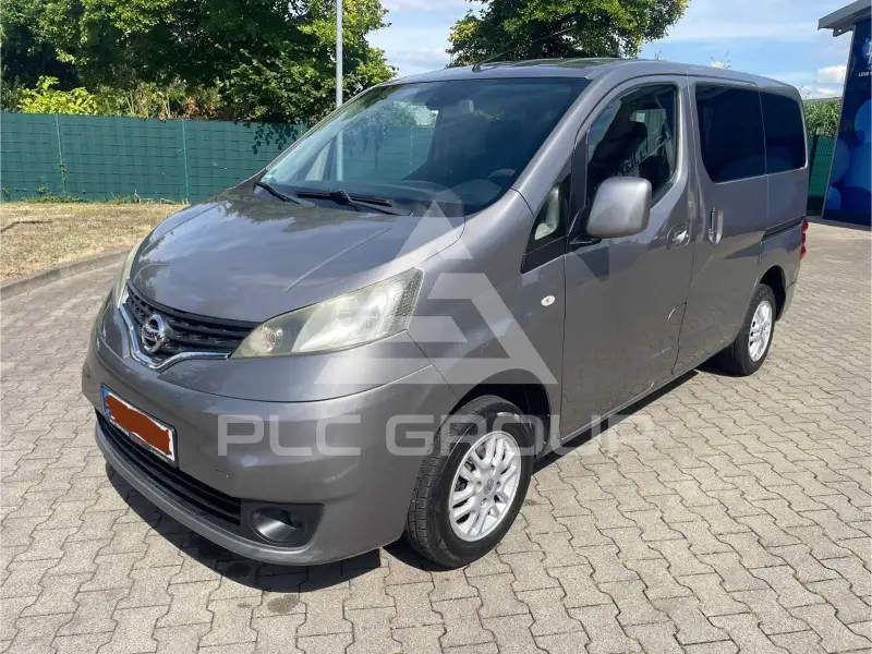 2010 Nissan NV 200