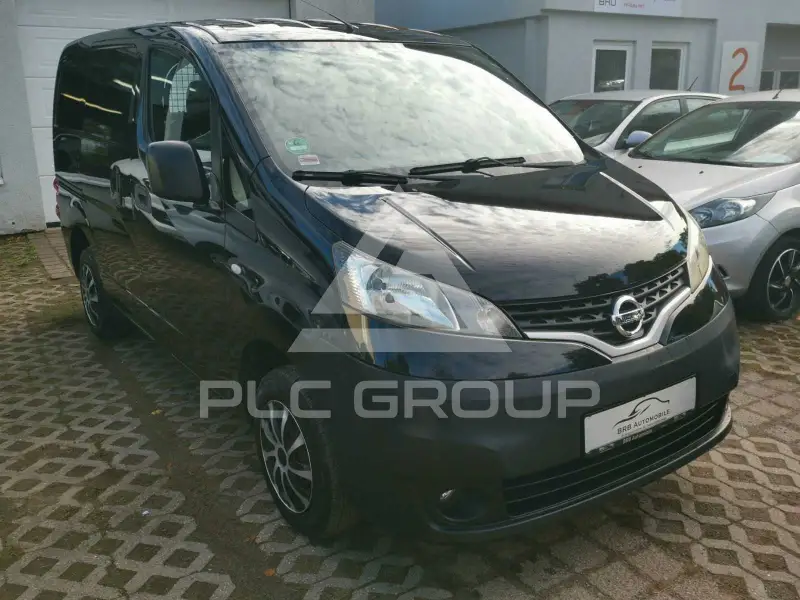 2010 Nissan NV 200