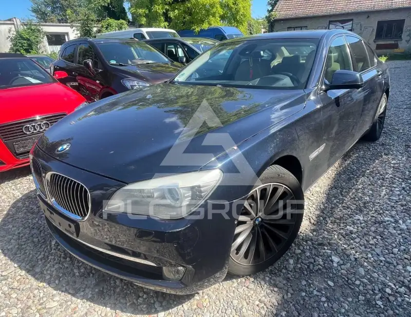 2010 BMW 740