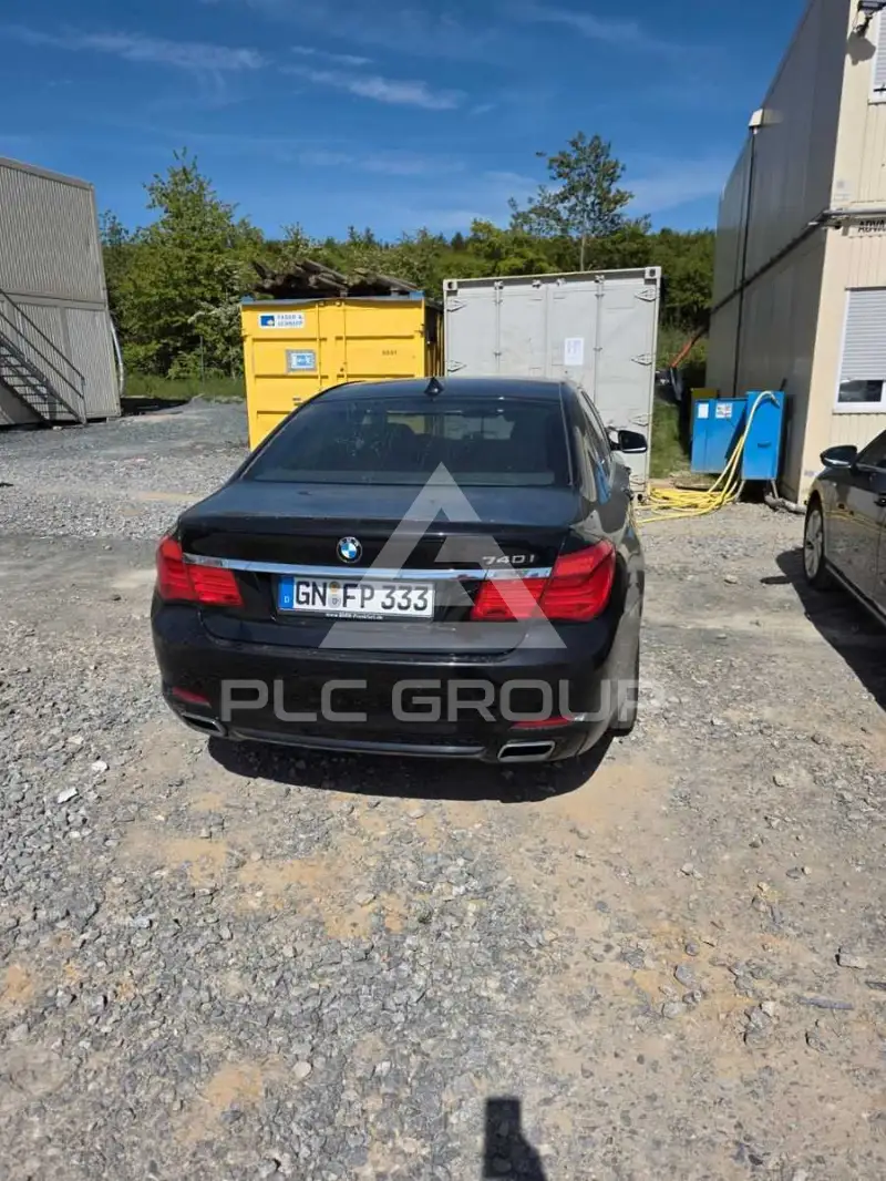 2010 BMW 740