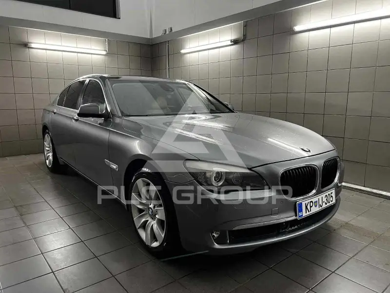 2010 BMW 740