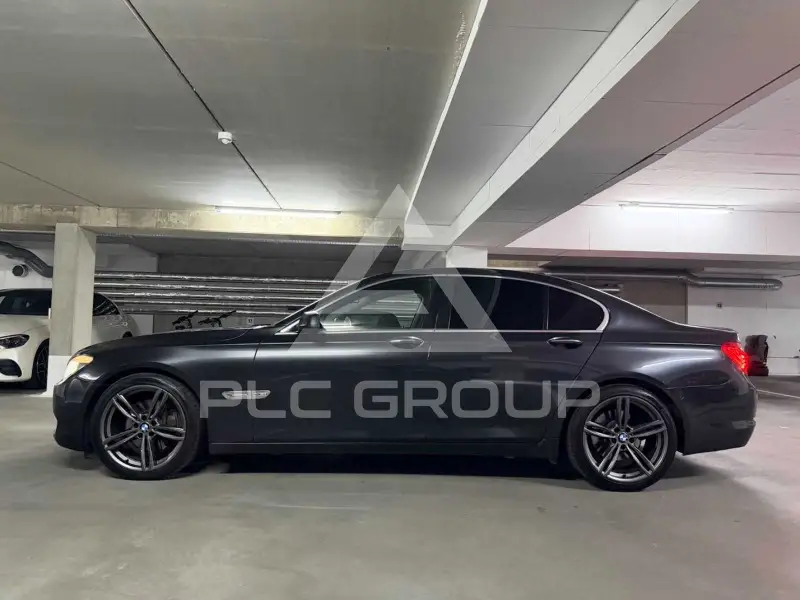 2010 BMW 740
