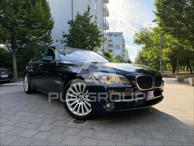 2010 BMW 740