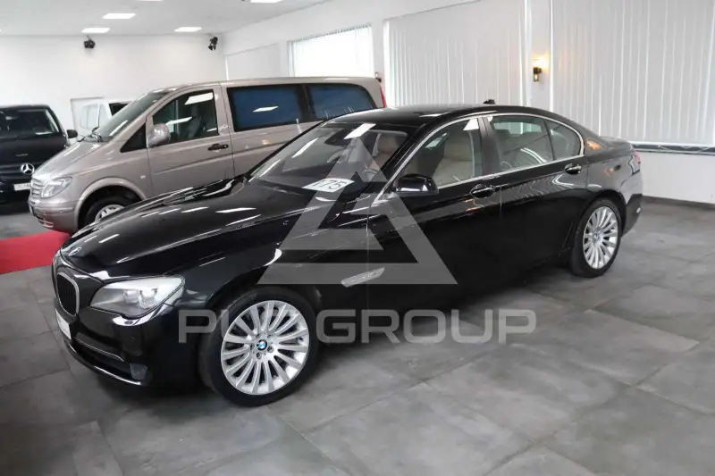 2010 BMW 750