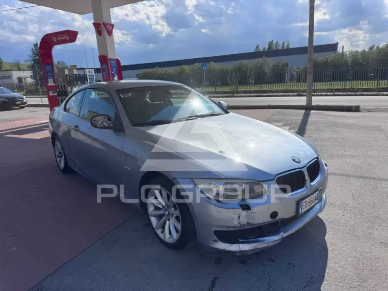 2010 BMW 320
