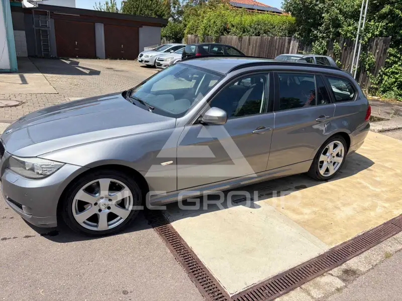 2010 BMW 320