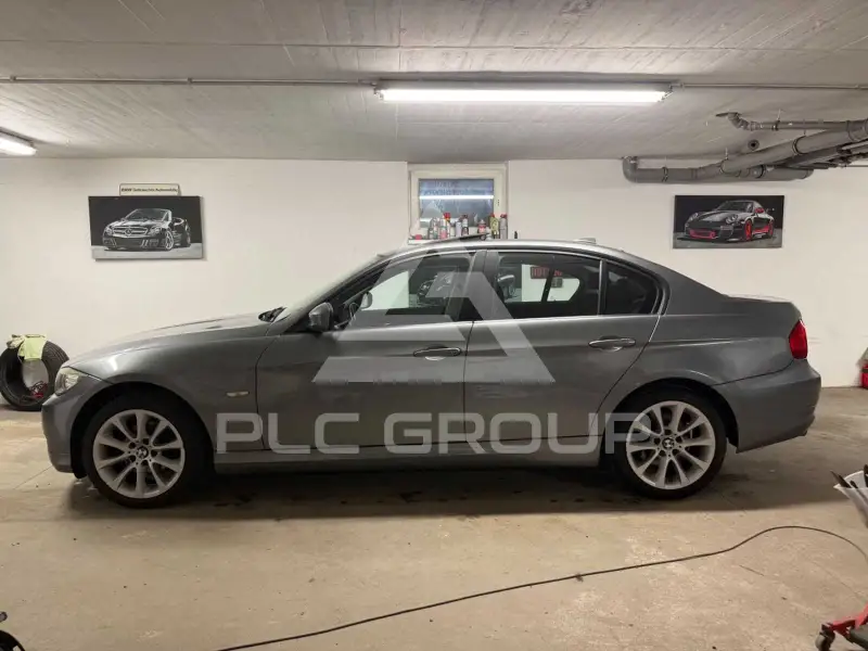 2010 BMW 320