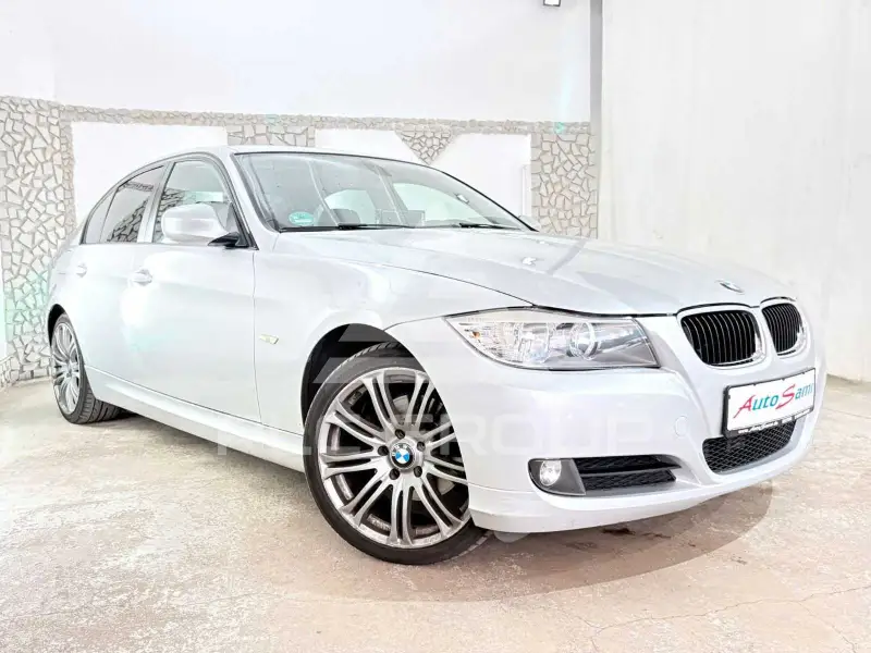 2010 BMW 320
