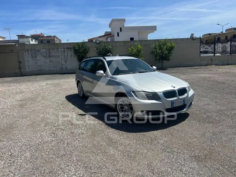 2010 BMW 320