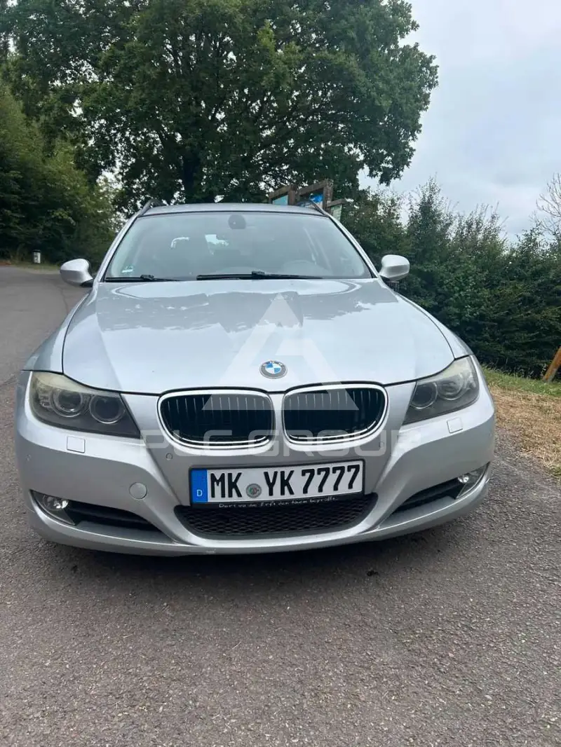 2009 BMW 320