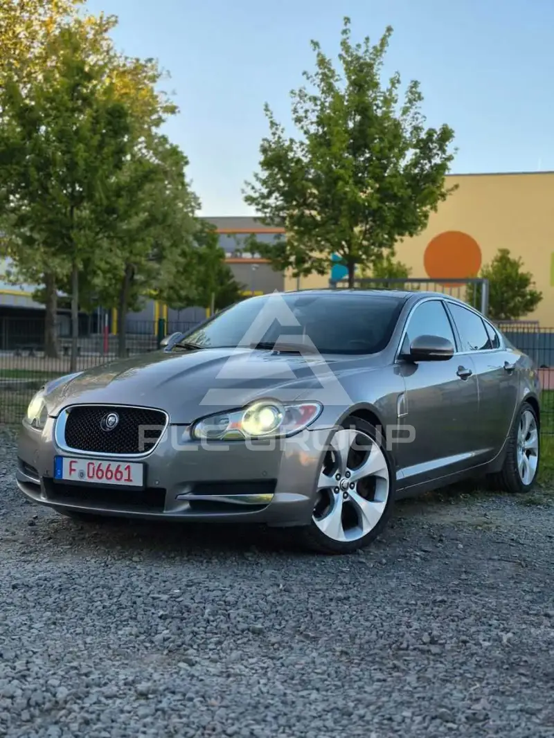 2010 Jaguar XF