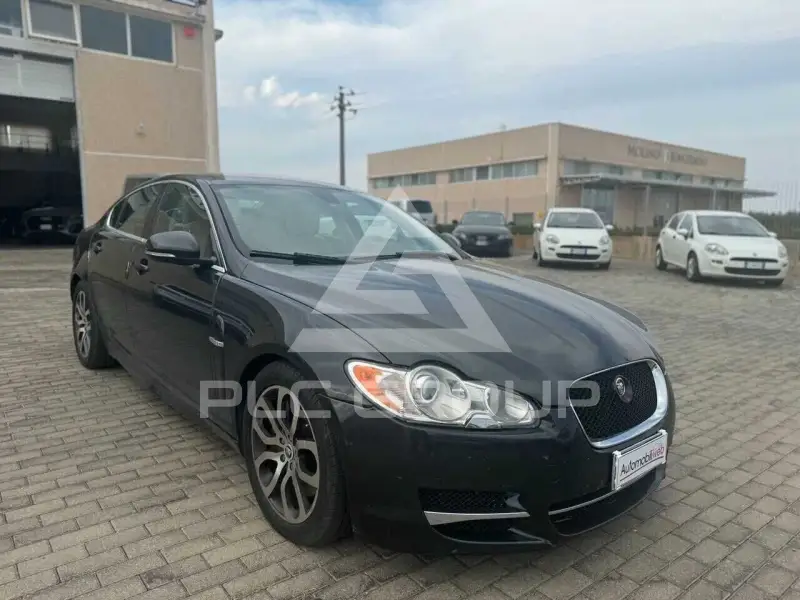 2010 Jaguar XF