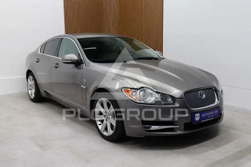 2010 Jaguar XF