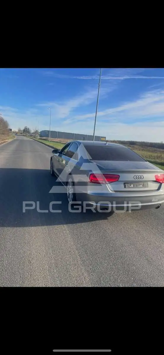 2010 Audi A8