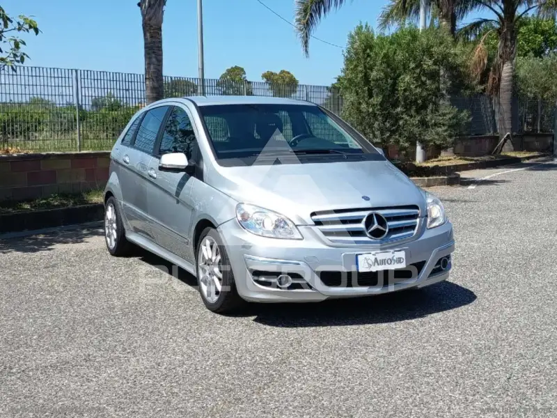 2010 Mercedes Benz B 200