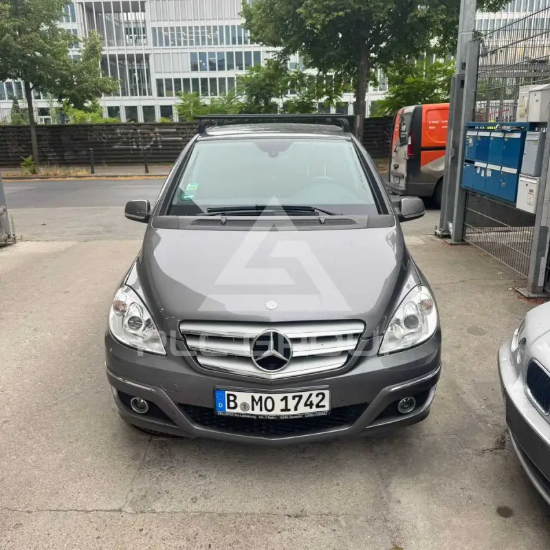 2010 Mercedes Benz B 200